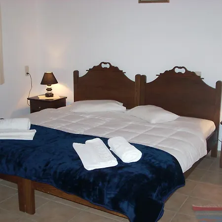 Apartments-studios,sigelakis With Very View